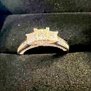 3 stone engagement ring